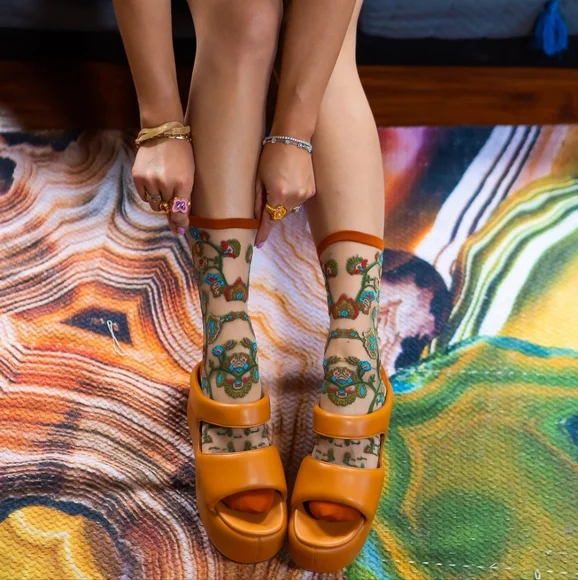 Tree of Life Sheer Crew Sock - Picture 4 of 8